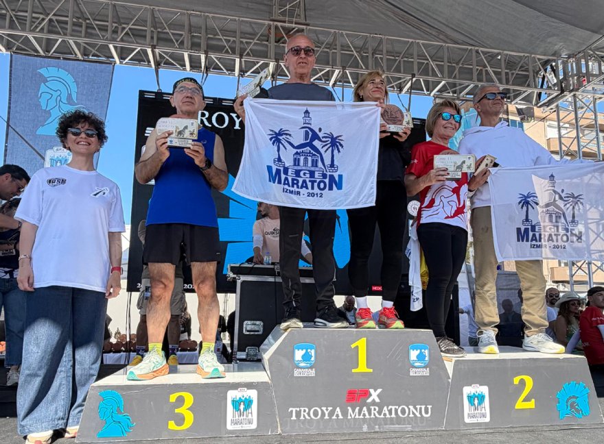 1777381945-as-troya-maratonu1.jpg