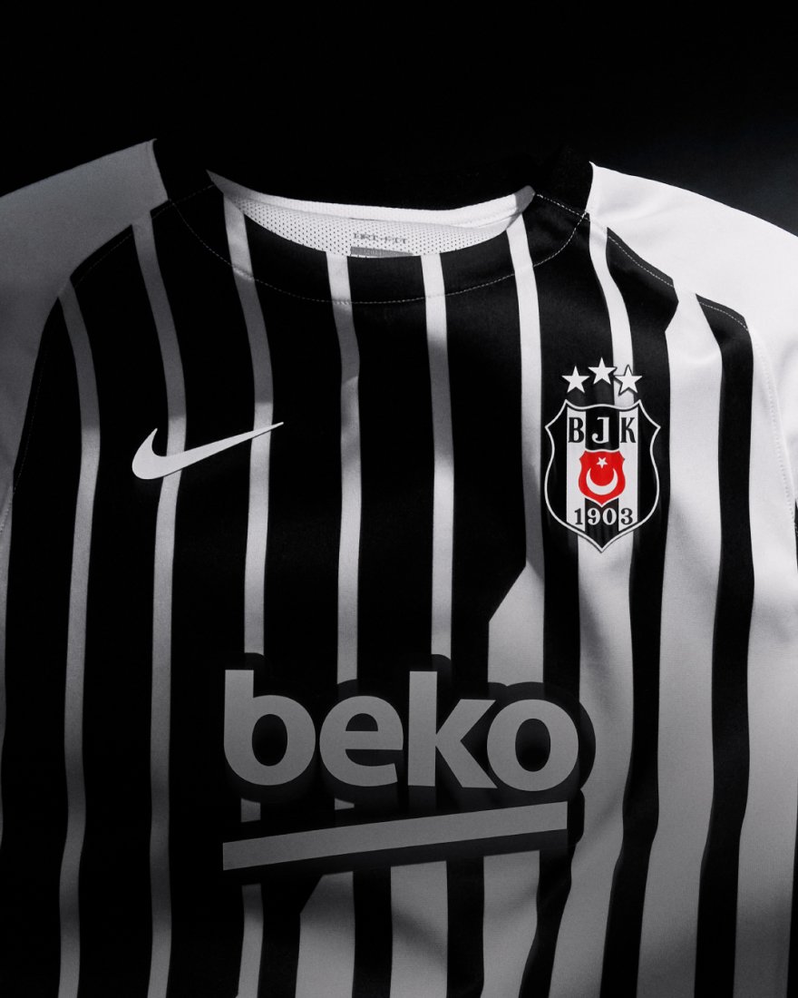 1782730732-nike-away-swoosh.jpg