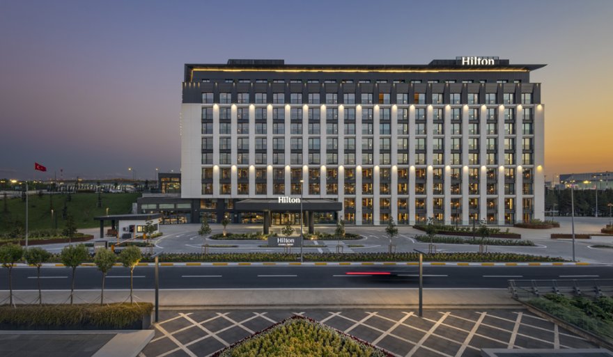 1786515815-hilton.jpg
