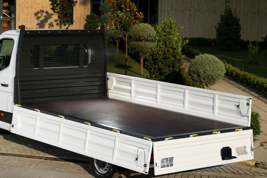 1788503188-renault-master-kamyonet-9.jpg