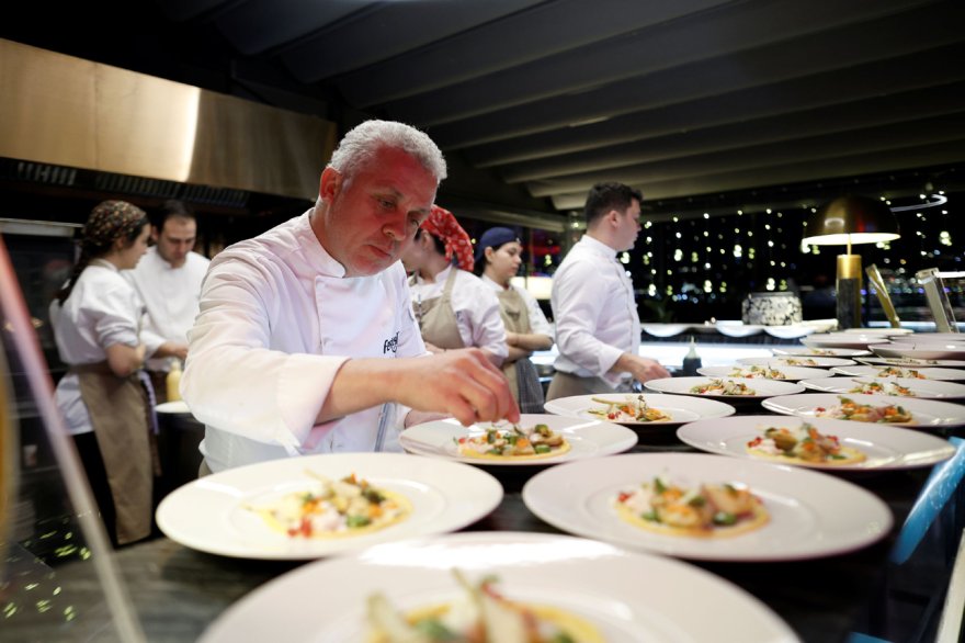2-lokanta-feriye-executive-chef-birkan-erkoylu-1.jpg