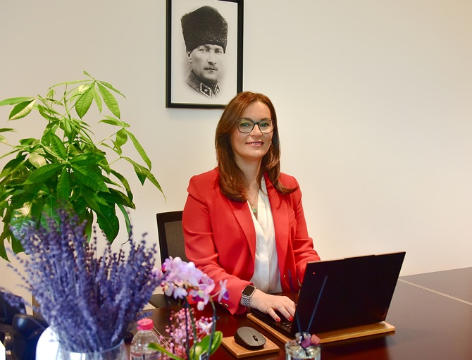 ozge-sahin.jpg